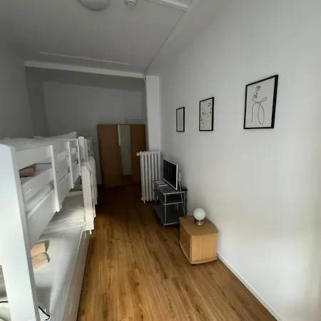 Haus Zum Ruetli تشر